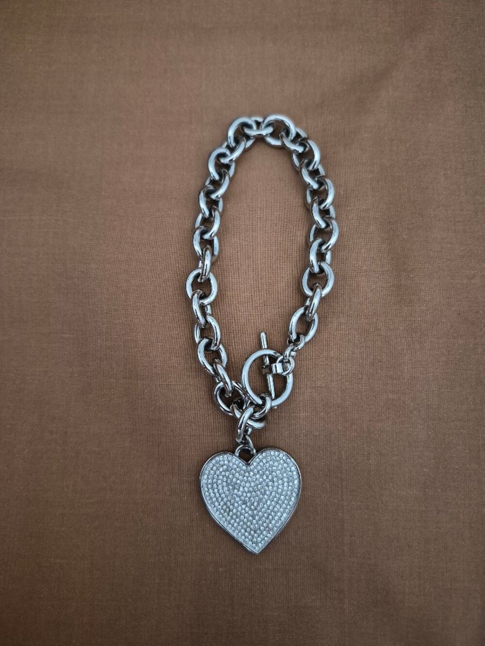 Michael Kors Silver Tone Womens White Clear Rhinestone Heart 8" Toggle Bracelet